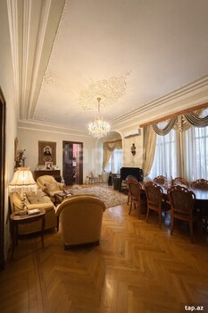 5-otaqlı mənzil, Xəqani küç., 210 m²