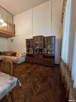 3-otaqlı mənzil, U.Bünyadzadə küç.12, 60 m²