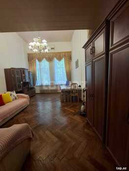 3-otaqlı mənzil, U.Bünyadzadə küç.12, 60 m²