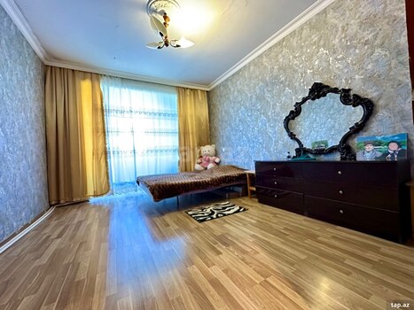 4-otaqlı mənzil, C.Naxçıvanski küç., 100 m²