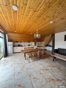 Villa, Quba r.
