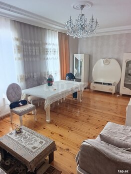 Həyət evi, Saray qəs.