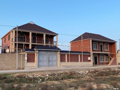 Həyət evi, Binə qəs.