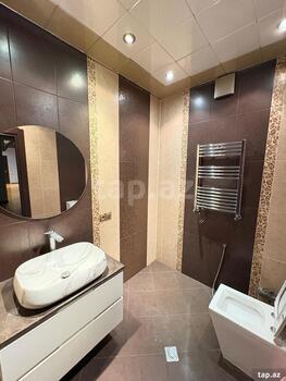 3-otaqlı yeni tikili, Afiyəddin Cəlilov küç., 156 m²