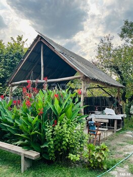 Bağ evi, Şəki r.