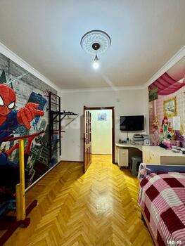 4-otaqlı mənzil, Yeni Yasamal qəs., 110 m²