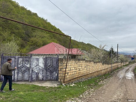 3 sot torpaq sahəsi, Xuray kəndi.