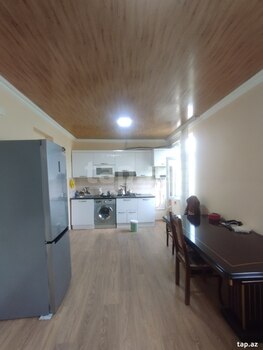 2-otaqlı mənzil, Şəki ş., 68 m²