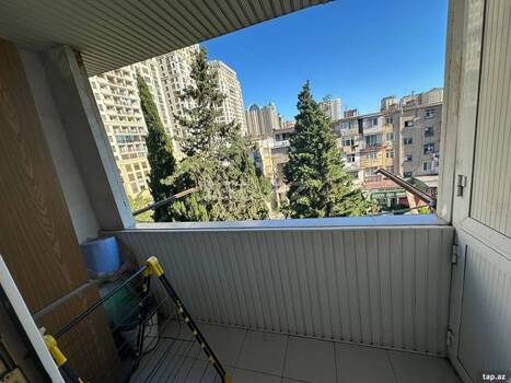 3-otaqlı mənzil, H.Cavid pr., 65 m²