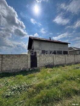 Həyət evi, Adil Camalov küç.