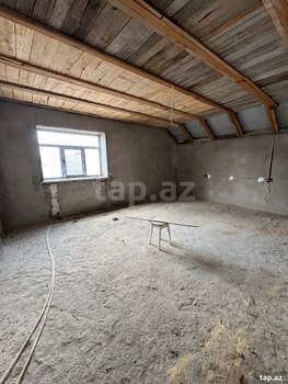 Həyət evi, Adil Camalov küç.