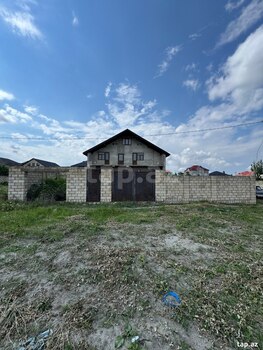 Həyət evi, Adil Camalov küç.