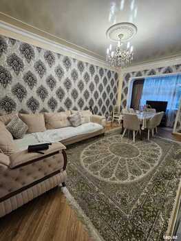 4-otaqlı mənzil, 8 Mkr., 120 m²