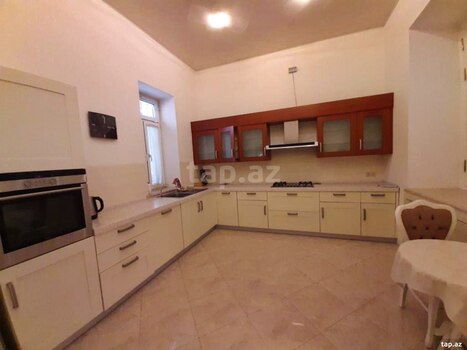 4-otaqlı mənzil kirayə verilir, Z.Əliyeva küç., 175 m²