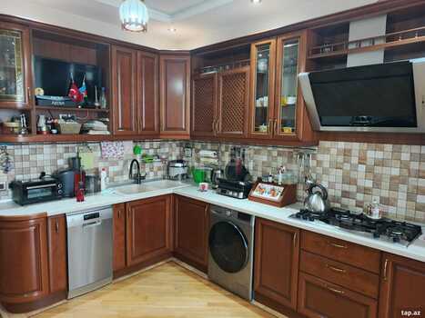 4-otaqlı yeni tikili, Mirəli Seyidov küç., 146 m²