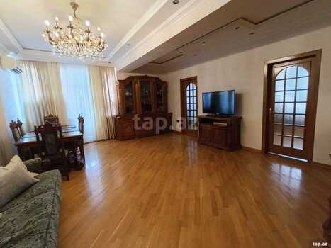 4-otaqlı yeni tikili, Mirəli Seyidov küç., 146 m²