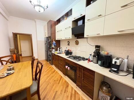 2-otaqlı yeni tikili, N.Əliyev küç., 115 m²