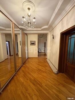 2-otaqlı yeni tikili, N.Əliyev küç., 115 m²
