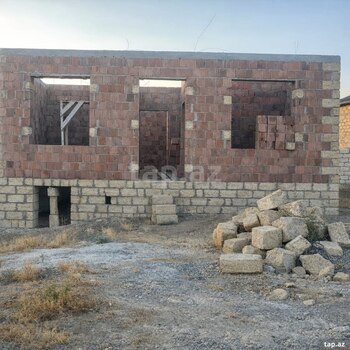Həyət evi, 28 May qəs.