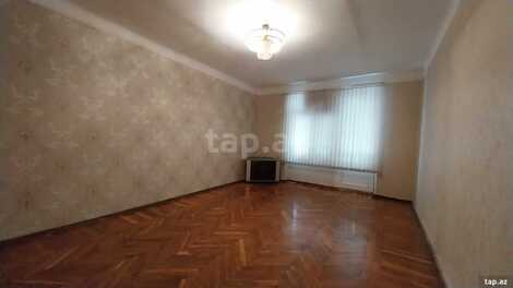 3-otaqlı mənzil, Elmlər Akademiyası m., 75 m²