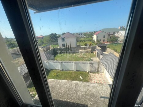 Bağ evi, Novxanı qəs.