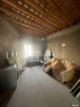 Bağ evi, Novxanı qəs.