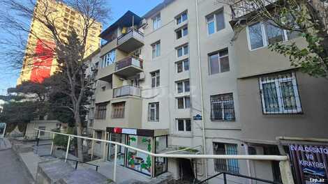 3-otaqlı mənzil, İnşaatçılar m., 65 m²
