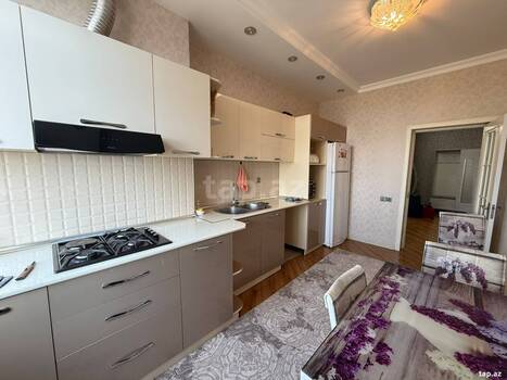 3-otaqlı yeni tikili, Babək pr., 130 m²