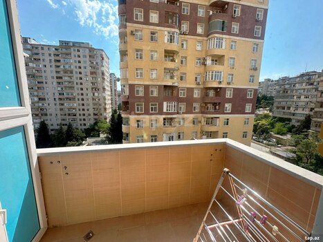 4-otaqlı yeni tikili, Mir Cəlal küç., 140 m²