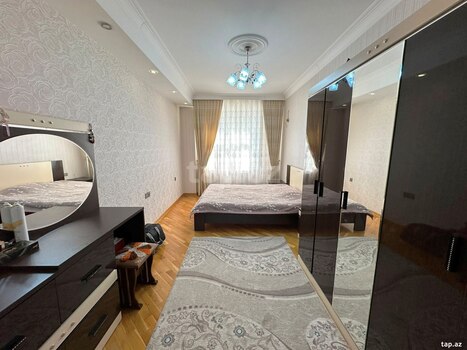4-otaqlı yeni tikili, Mir Cəlal küç., 140 m²