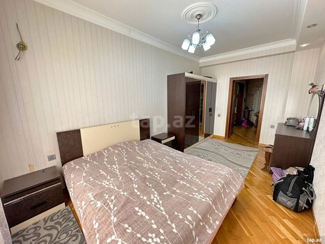 4-otaqlı yeni tikili, Mir Cəlal küç., 140 m²