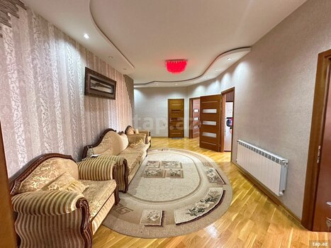 4-otaqlı yeni tikili, Mir Cəlal küç., 140 m²