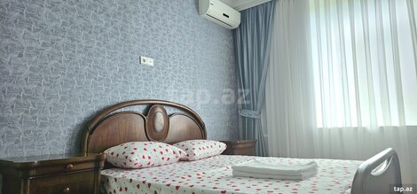 2-otaqlı mənzil kirayə verilir, 28 May m., 68 m²