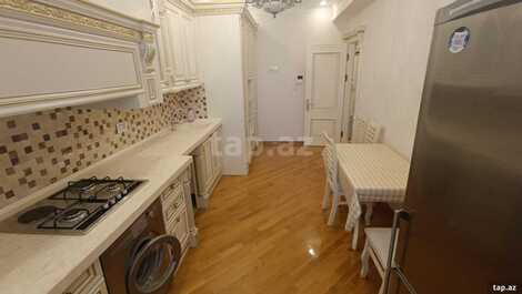 3-otaqlı yeni tikili, Nizami r., 102 m²