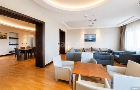 6-otaqlı mənzil, Neftçilər pr., 365 m²