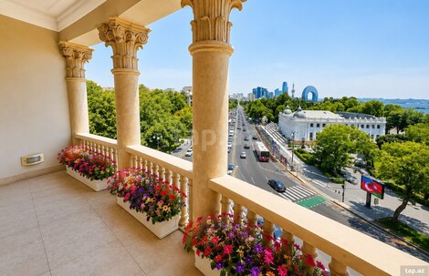 6-otaqlı mənzil, Neftçilər pr., 365 m²