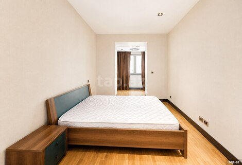 6-otaqlı mənzil, Neftçilər pr., 365 m²