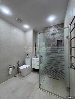 3-otaqlı yeni tikili, Elmlər Akademiyası m., 130 m²