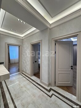 4-otaqlı yeni tikili, Elmlər Akademiyası m., 185 m²
