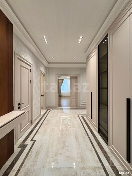 4-otaqlı yeni tikili, Elmlər Akademiyası m., 185 m²