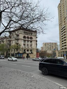 3-otaqlı yeni tikili, İnşaatçılar pr., 90 m²