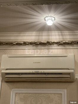 3-otaqlı yeni tikili, 8 Noyabr m., 131 m²