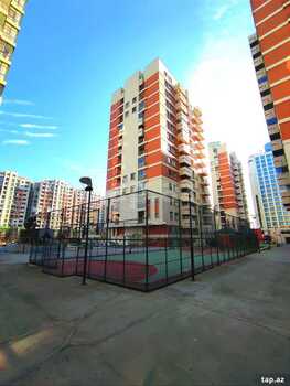 3-otaqlı yeni tikili, 8 Noyabr m., 131 m²