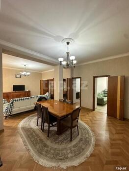 3-otaqlı mənzil, Bakıxanov küç., 92 m²