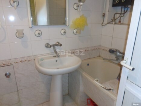 3-otaqlı mənzil, H.Cavid pr., 90 m²
