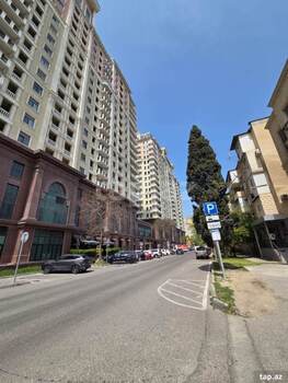 4-otaqlı yeni tikili, Əhməd Cəmil küç., 165 m²