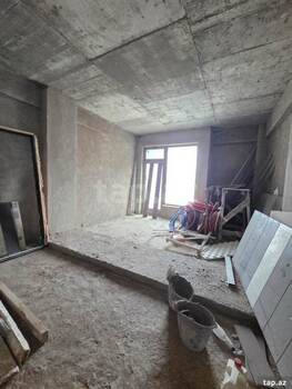 3-otaqlı yeni tikili, E. Akademiyası m., 207 m²