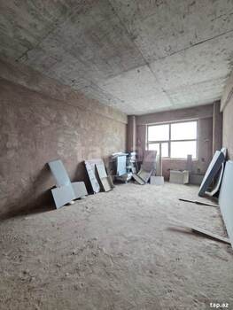 3-otaqlı yeni tikili, E. Akademiyası m., 207 m²
