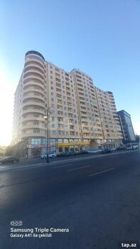 3-otaqlı yeni tikili, İnşaatçılar m., 152 m²
