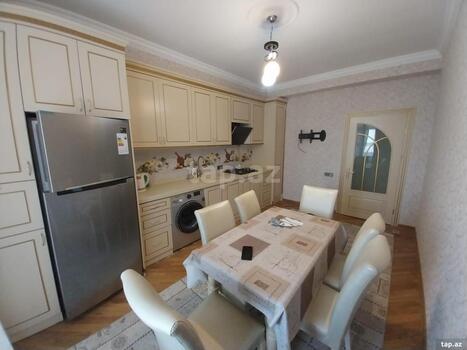 3-otaqlı yeni tikili, İnşaatçılar m., 152 m²